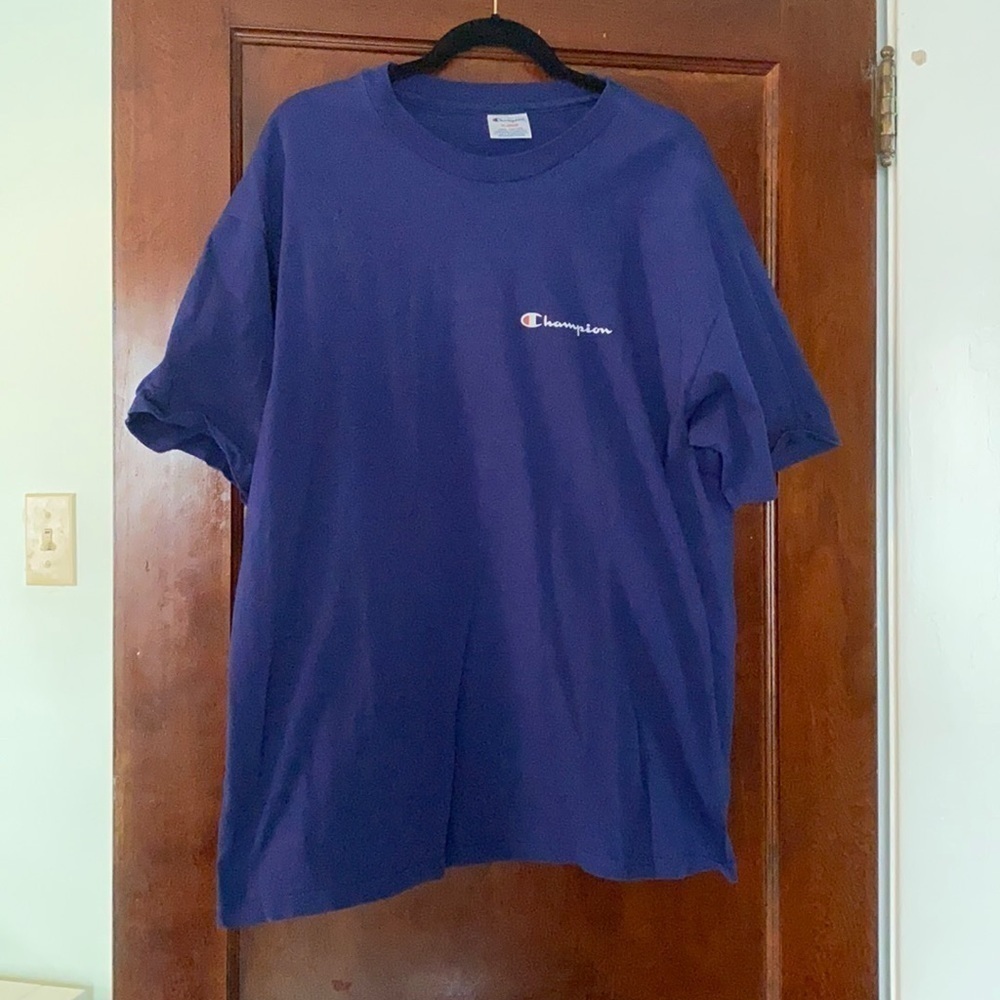 Champion men’s tee; size XL